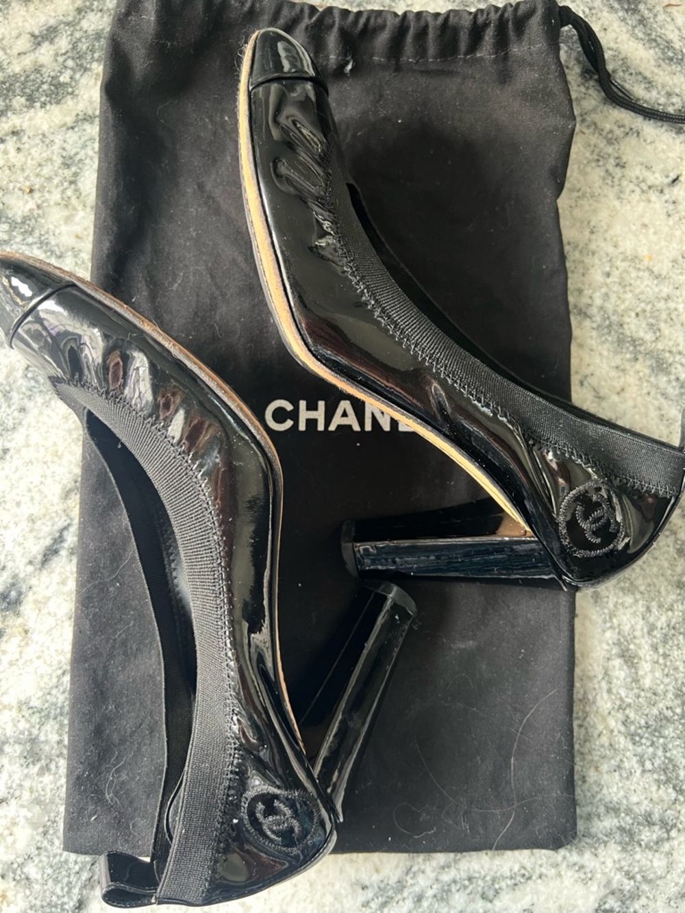 Chanel patent elastic pumps